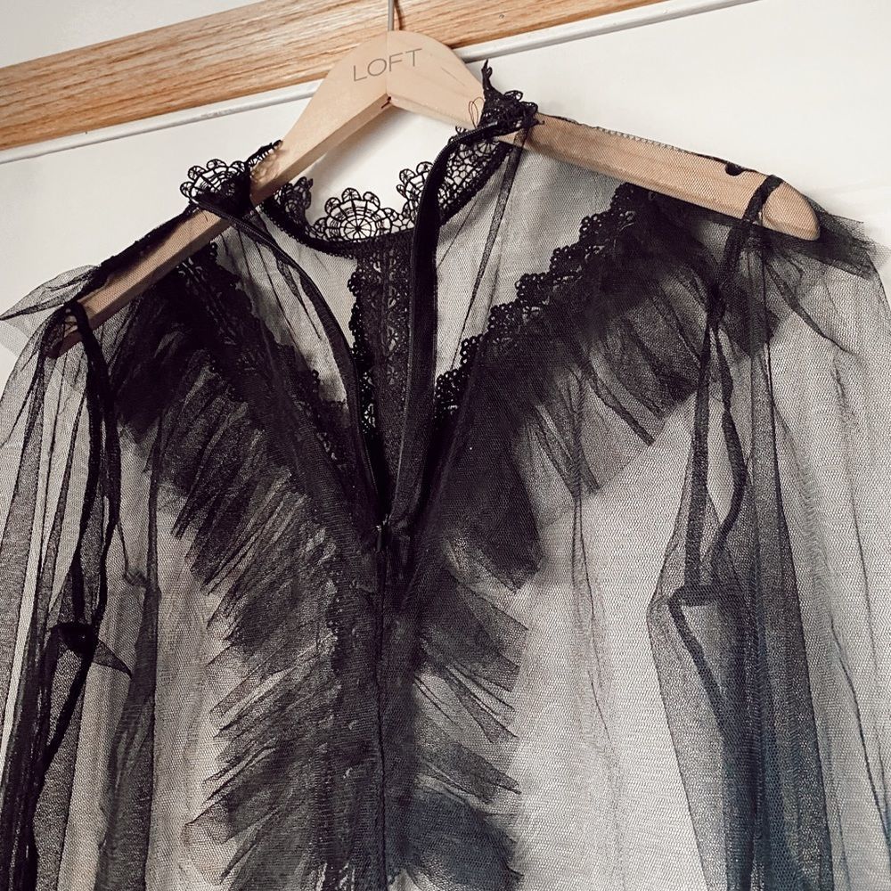 Women’s Black Lace Clear Blouse - Picture 6 of 7